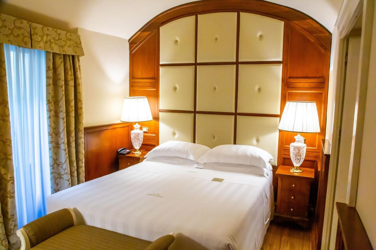 Golden Tower Hotel & Spa Φλωρεντία Εξωτερικό φωτογραφία A bedroom at the hotel