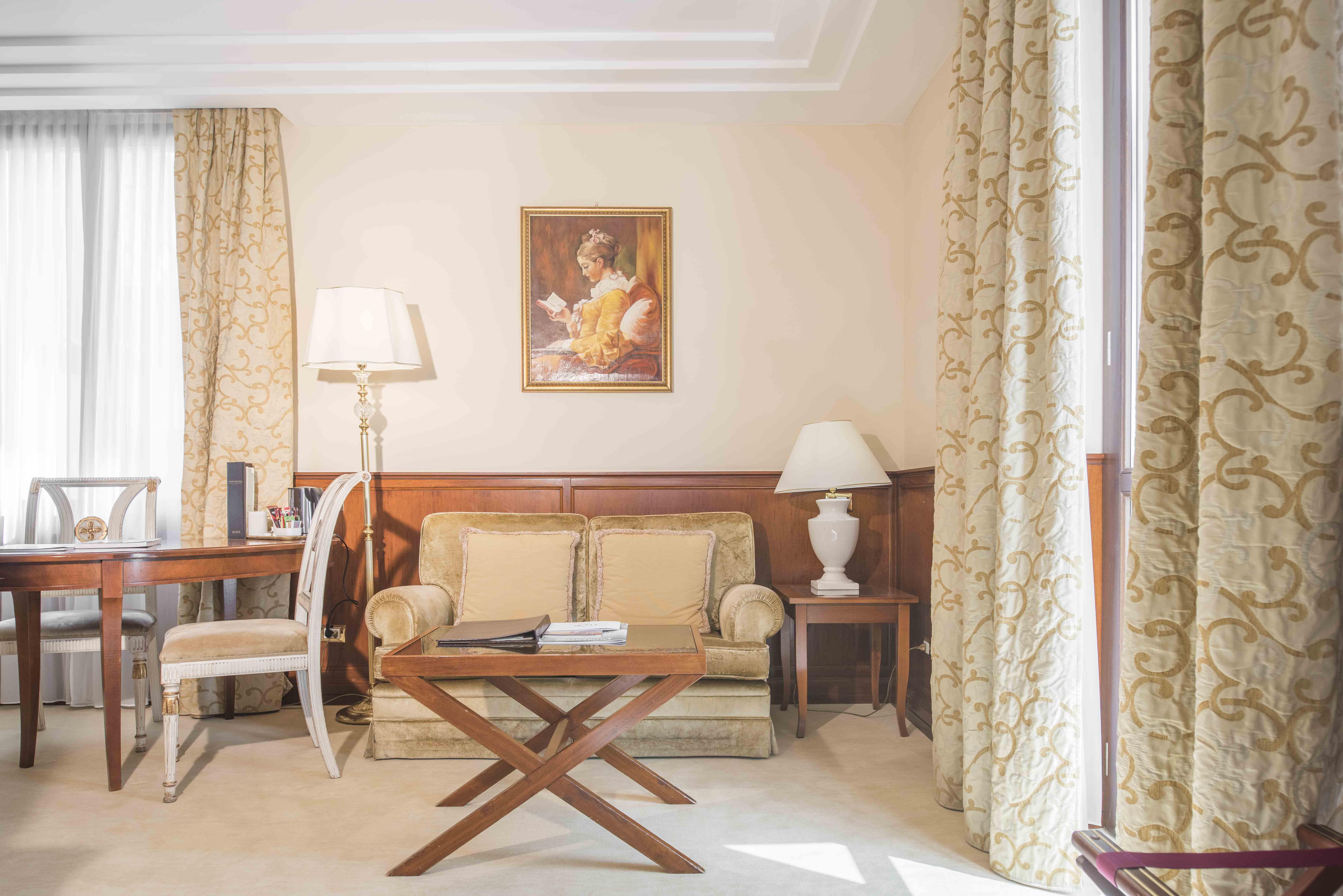 Golden Tower Hotel & Spa Φλωρεντία Εξωτερικό φωτογραφία A suite at the Hotel de France