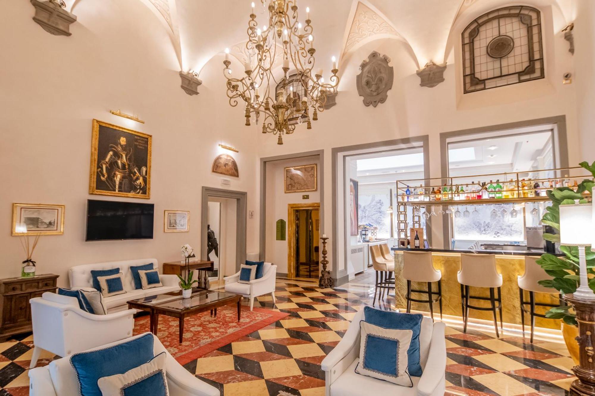 Golden Tower Hotel & Spa Φλωρεντία Εξωτερικό φωτογραφία The bar at the Hotel Excelsior