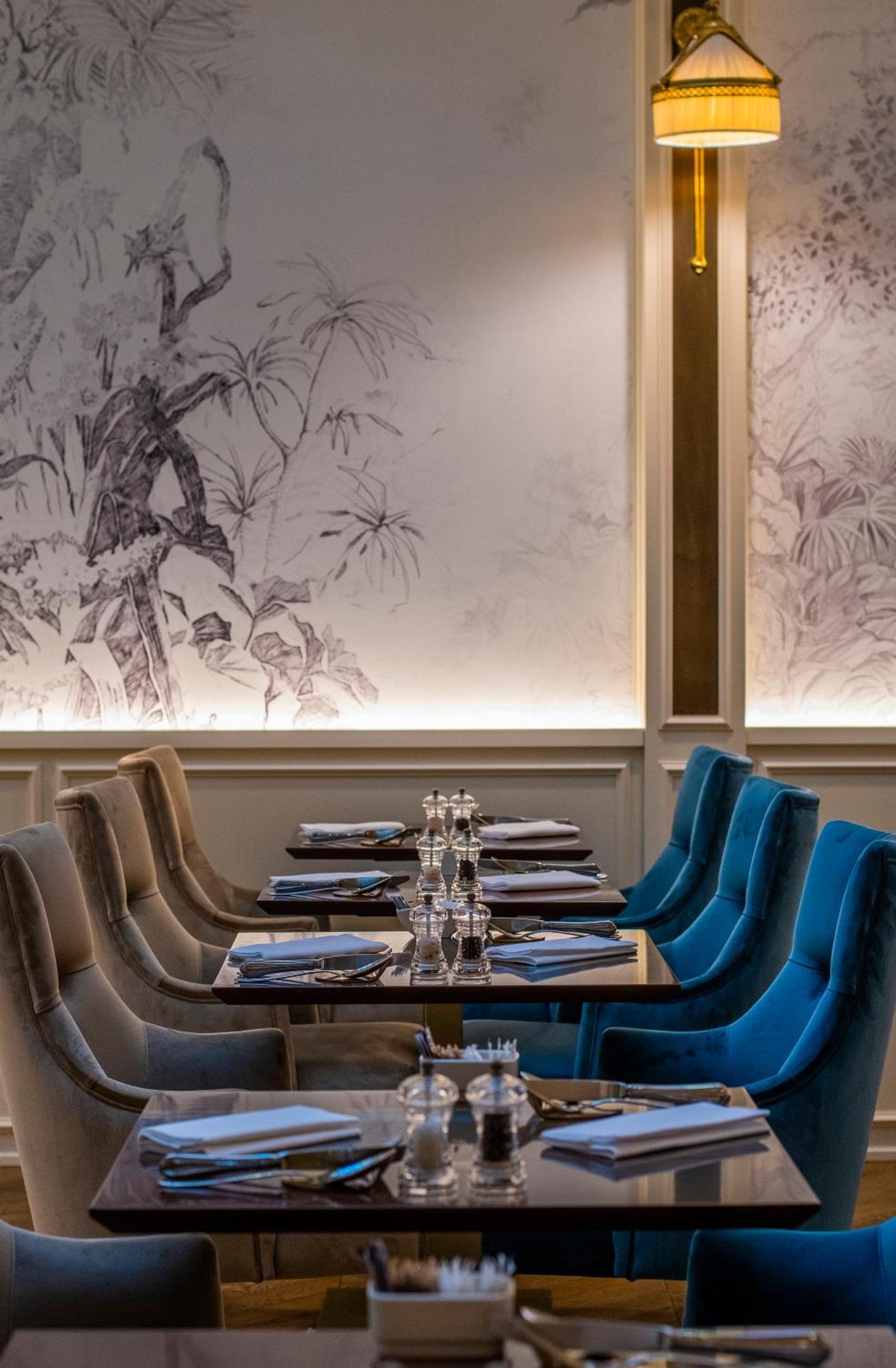 Golden Tower Hotel & Spa Φλωρεντία Εξωτερικό φωτογραφία Interior of the restaurant