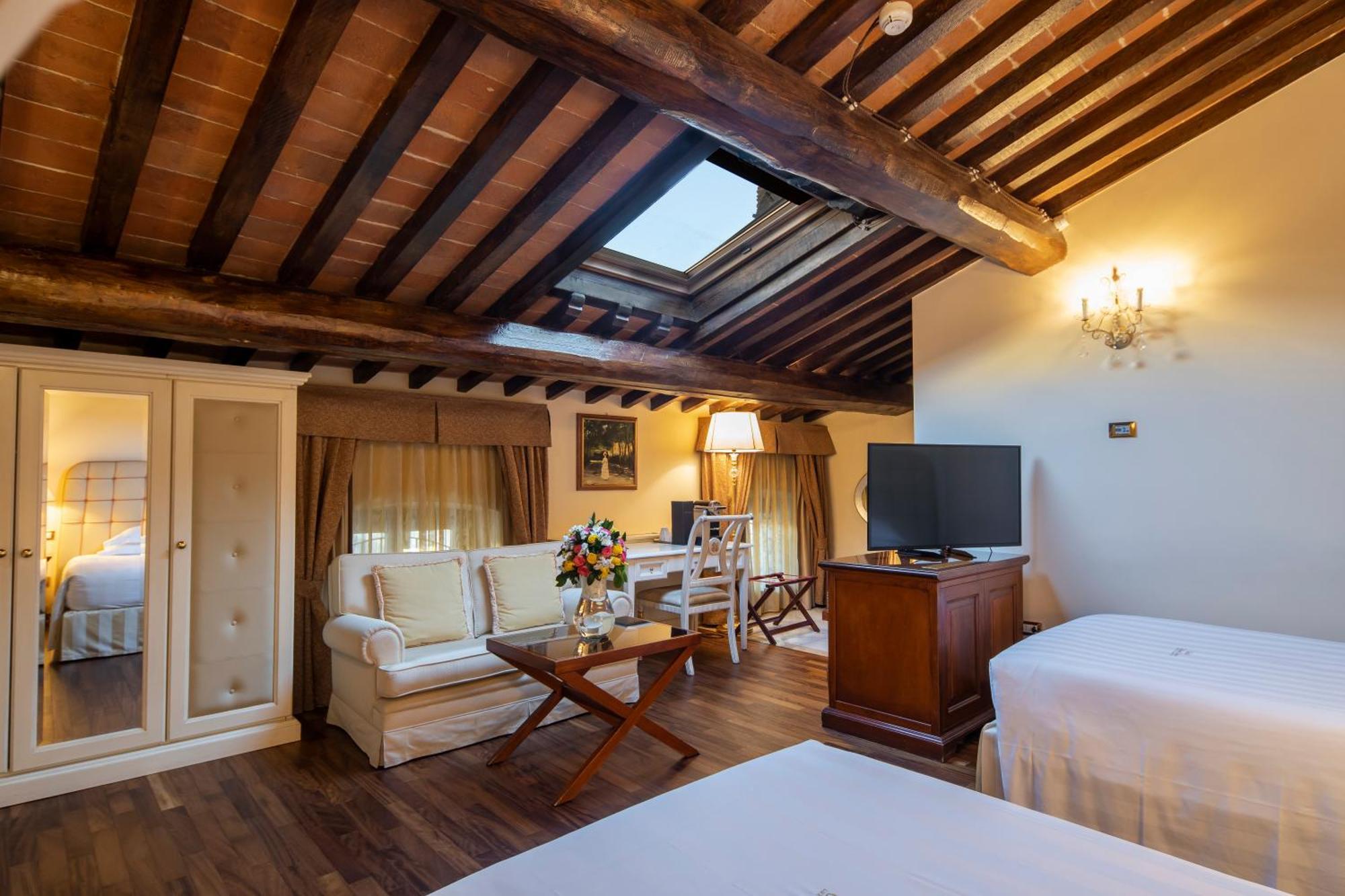 Golden Tower Hotel & Spa Φλωρεντία Εξωτερικό φωτογραφία A room at the hotel