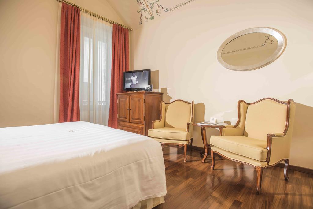 Golden Tower Hotel & Spa Φλωρεντία Εξωτερικό φωτογραφία A room at the hotel