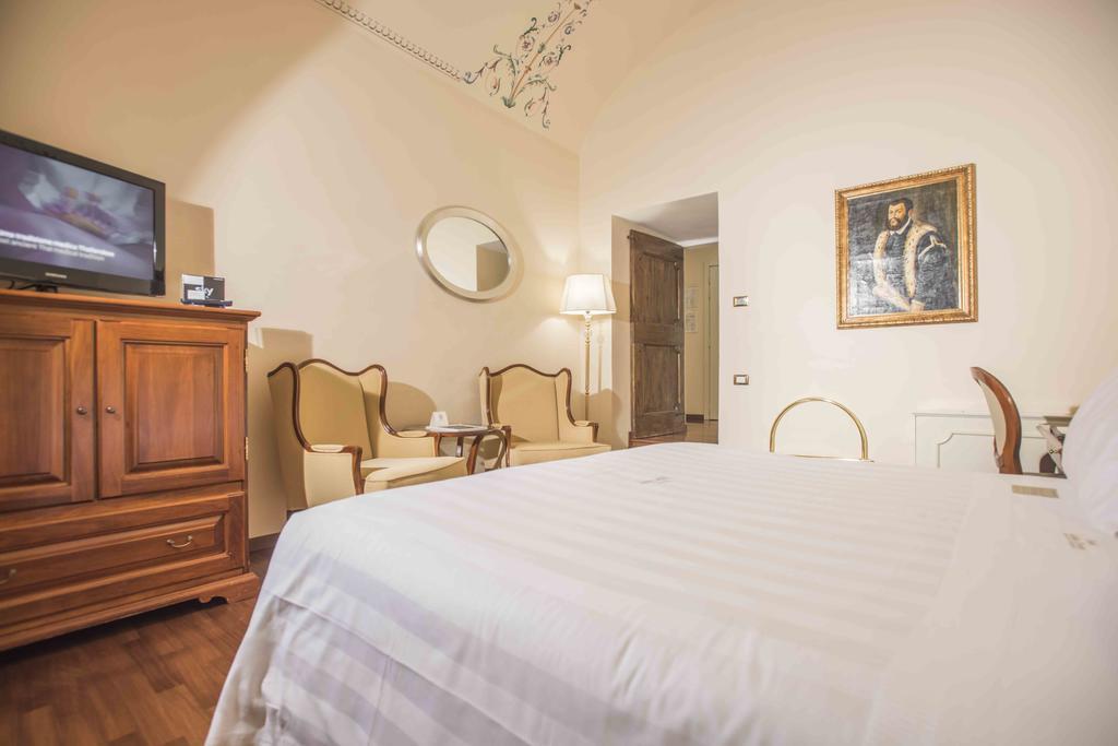 Golden Tower Hotel & Spa Φλωρεντία Εξωτερικό φωτογραφία A room at the hotel