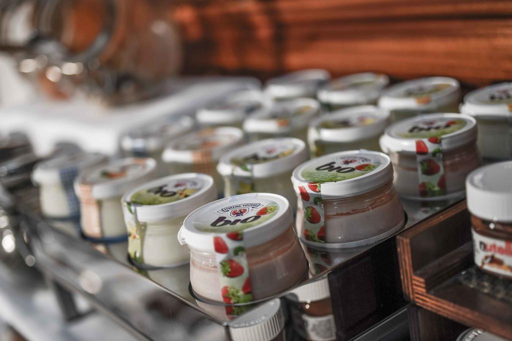 Golden Tower Hotel & Spa Φλωρεντία Εξωτερικό φωτογραφία A selection of Italian ice cream